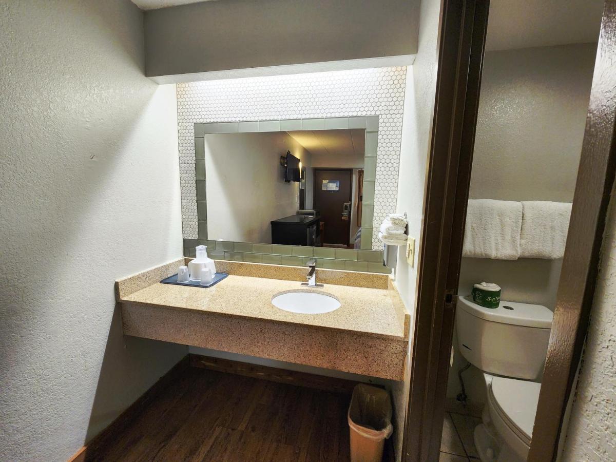 Americas Best Value Inn And Suites Little Rock Exteriér fotografie