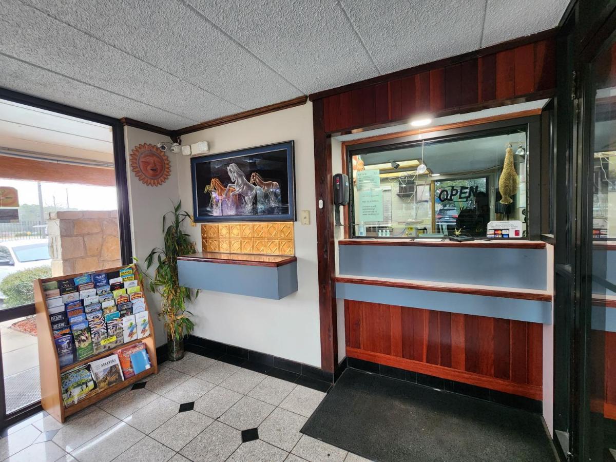 Americas Best Value Inn And Suites Little Rock Exteriér fotografie